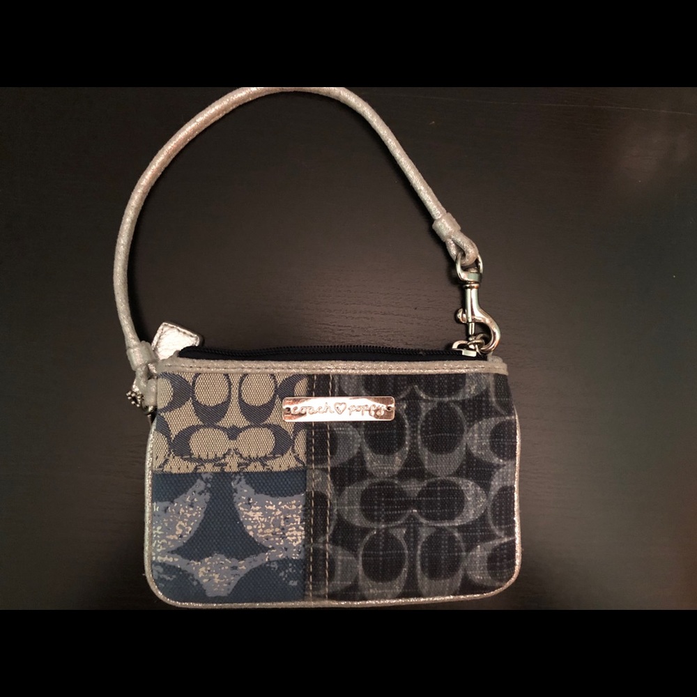 Small coach poppy blue multi patterned wristlet